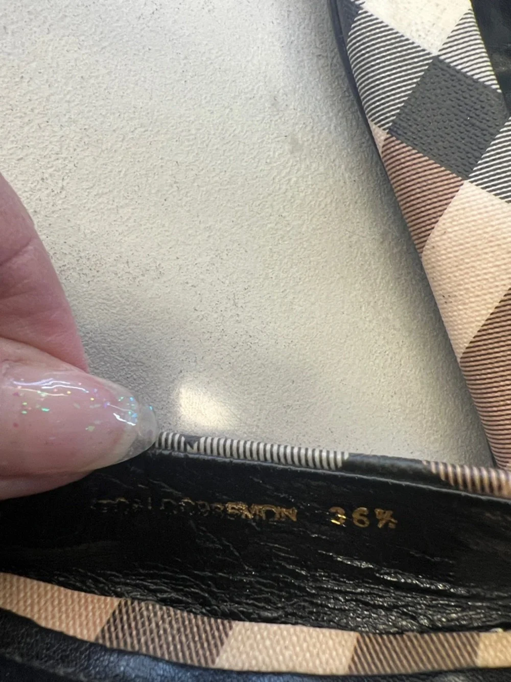 Burberry Black Leather Ballet Flats with Classic Check Trim - Picture 6 of 6